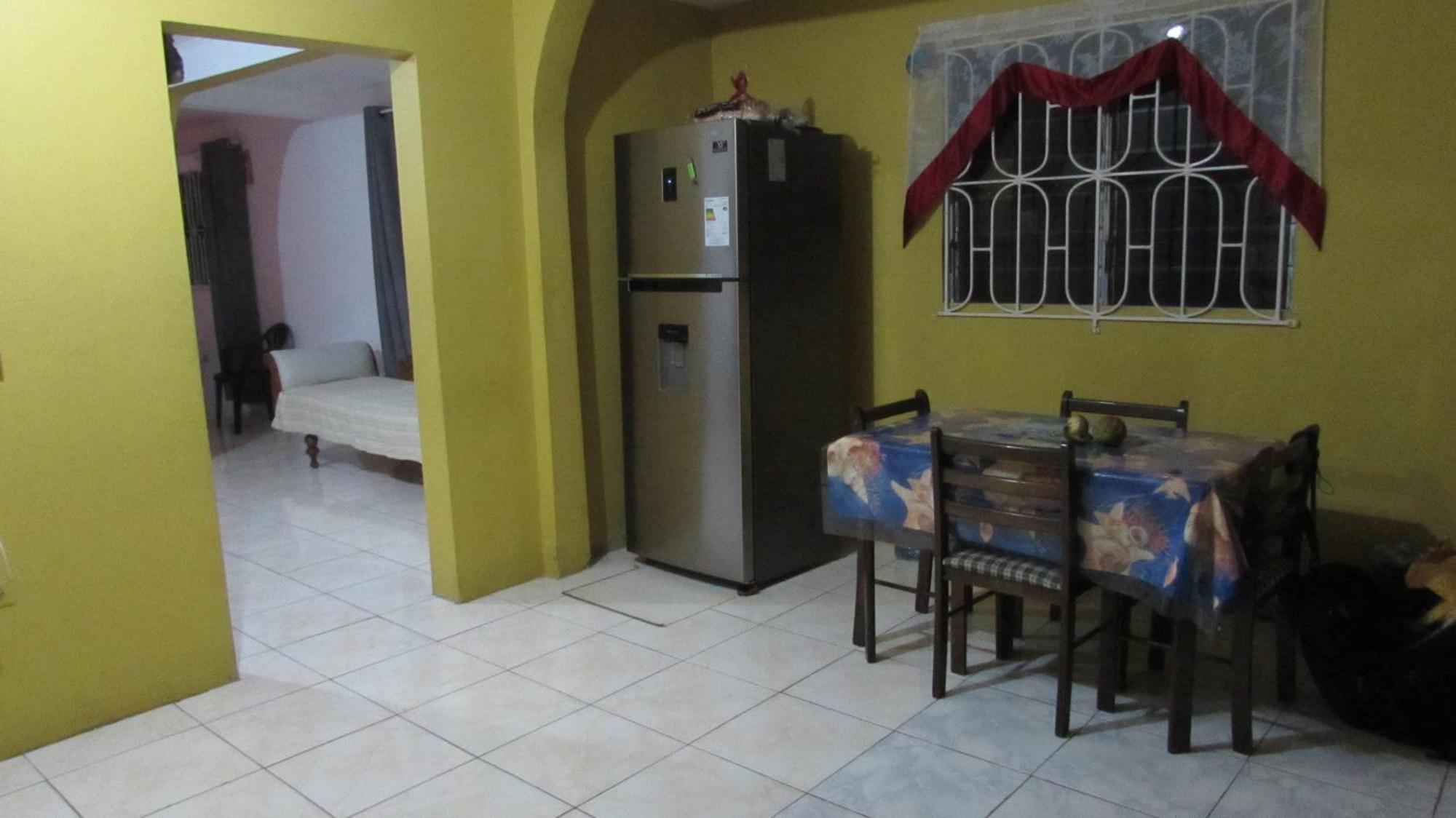 Tina'S Guest House Ocho Rios Esterno foto